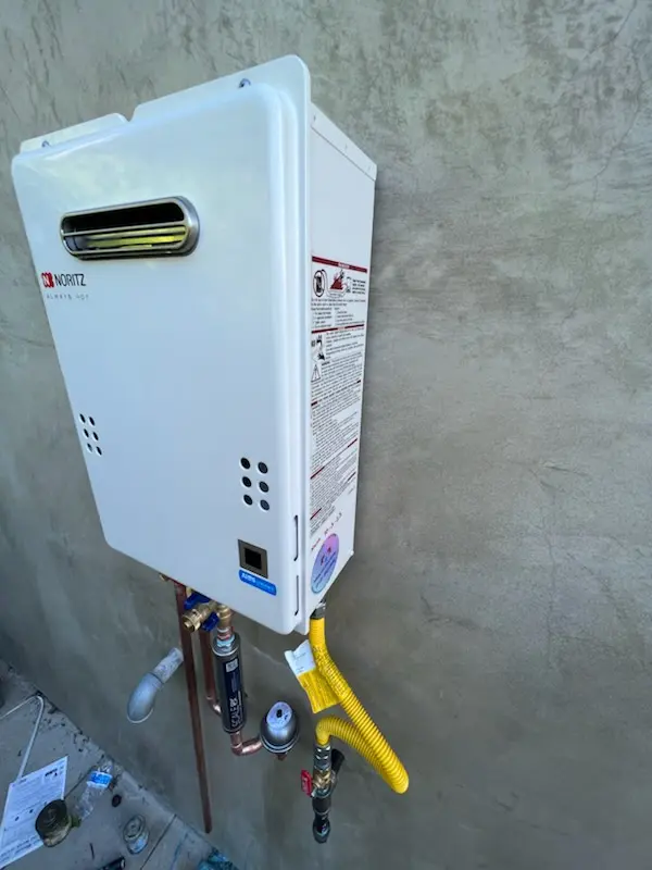 Tankless water heater installation for Hollywood Lakes homes